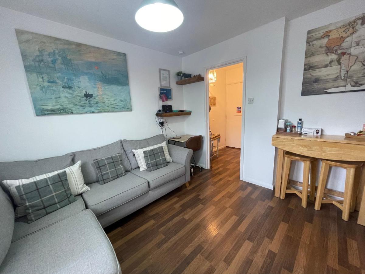 Appartamento Grundy House Uxbridge Esterno foto